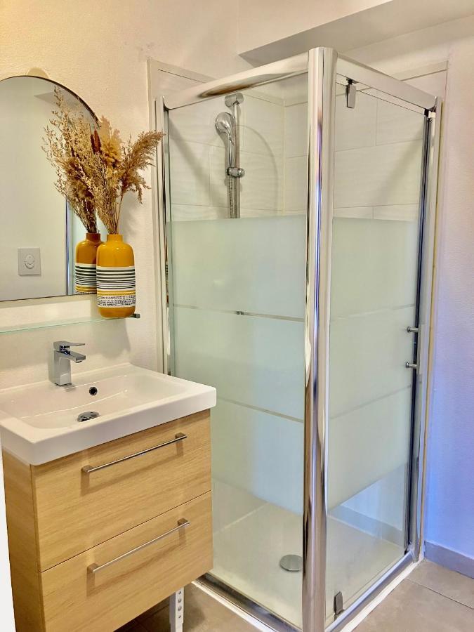 Apartment Sud , Quartier Residentiel *